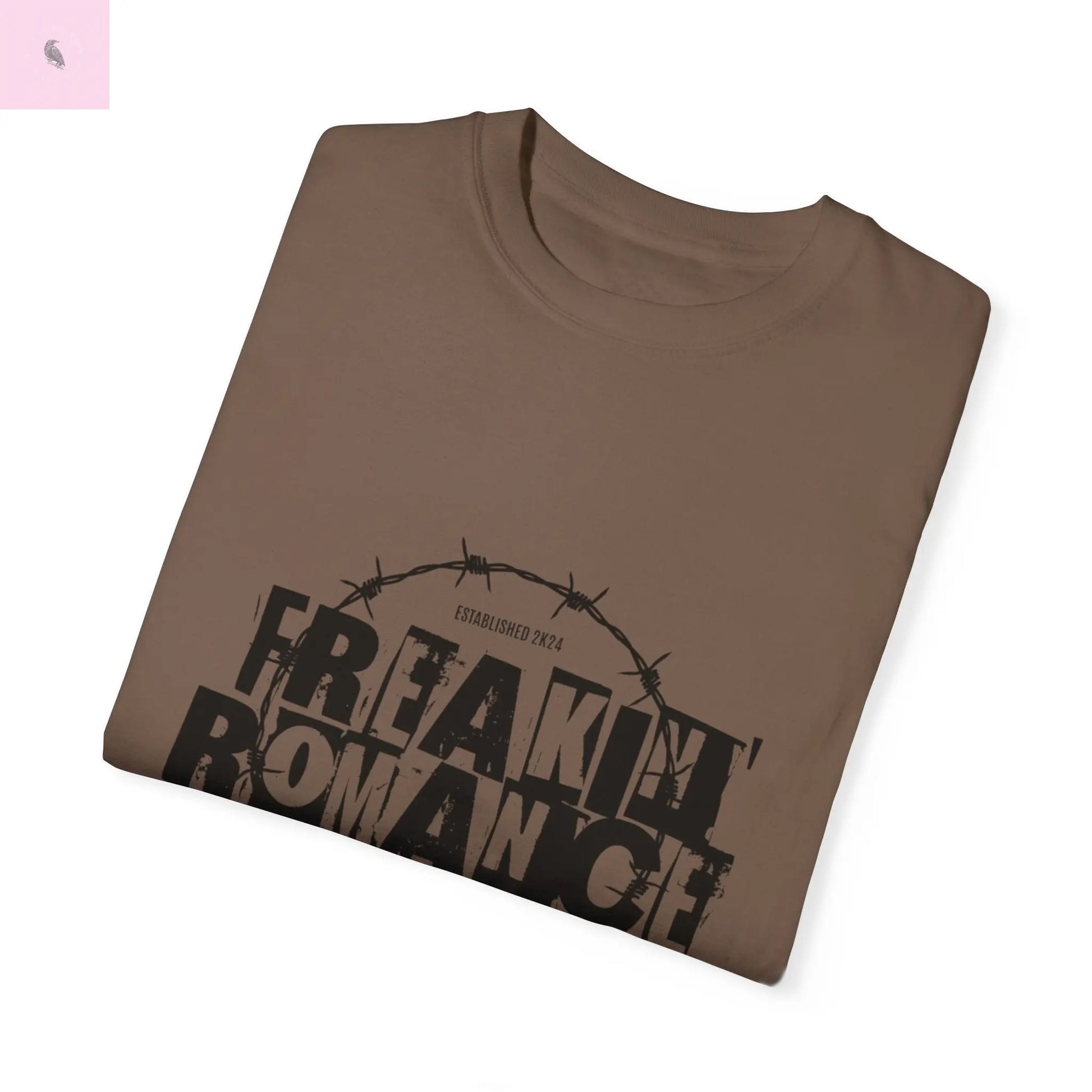 Freakin' Romance Unisex T-Shirt - Trendy Casual Wear The flirty crow