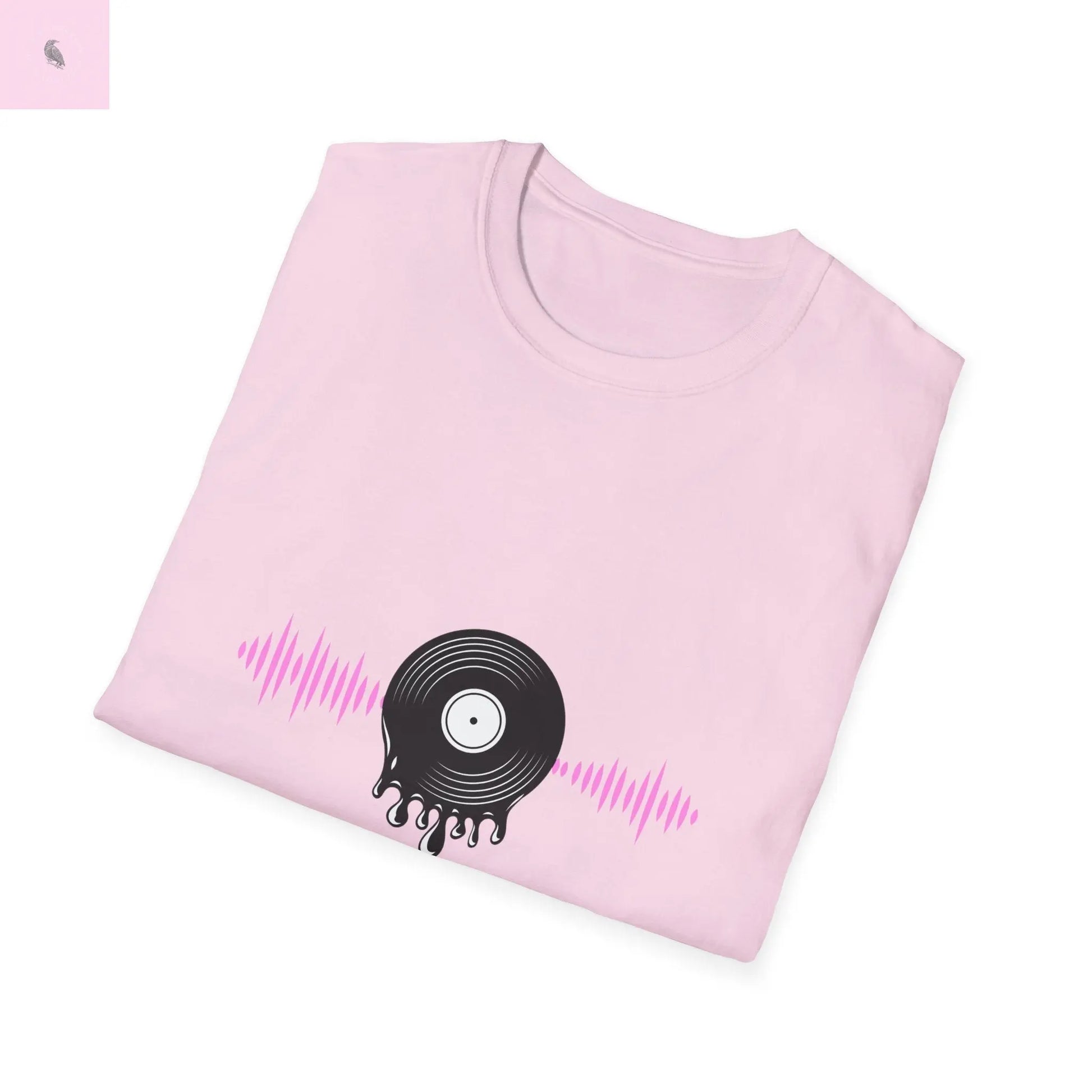 Softstyle T-Shirt - Music Loves Soul Fashion Tee The flirty crow