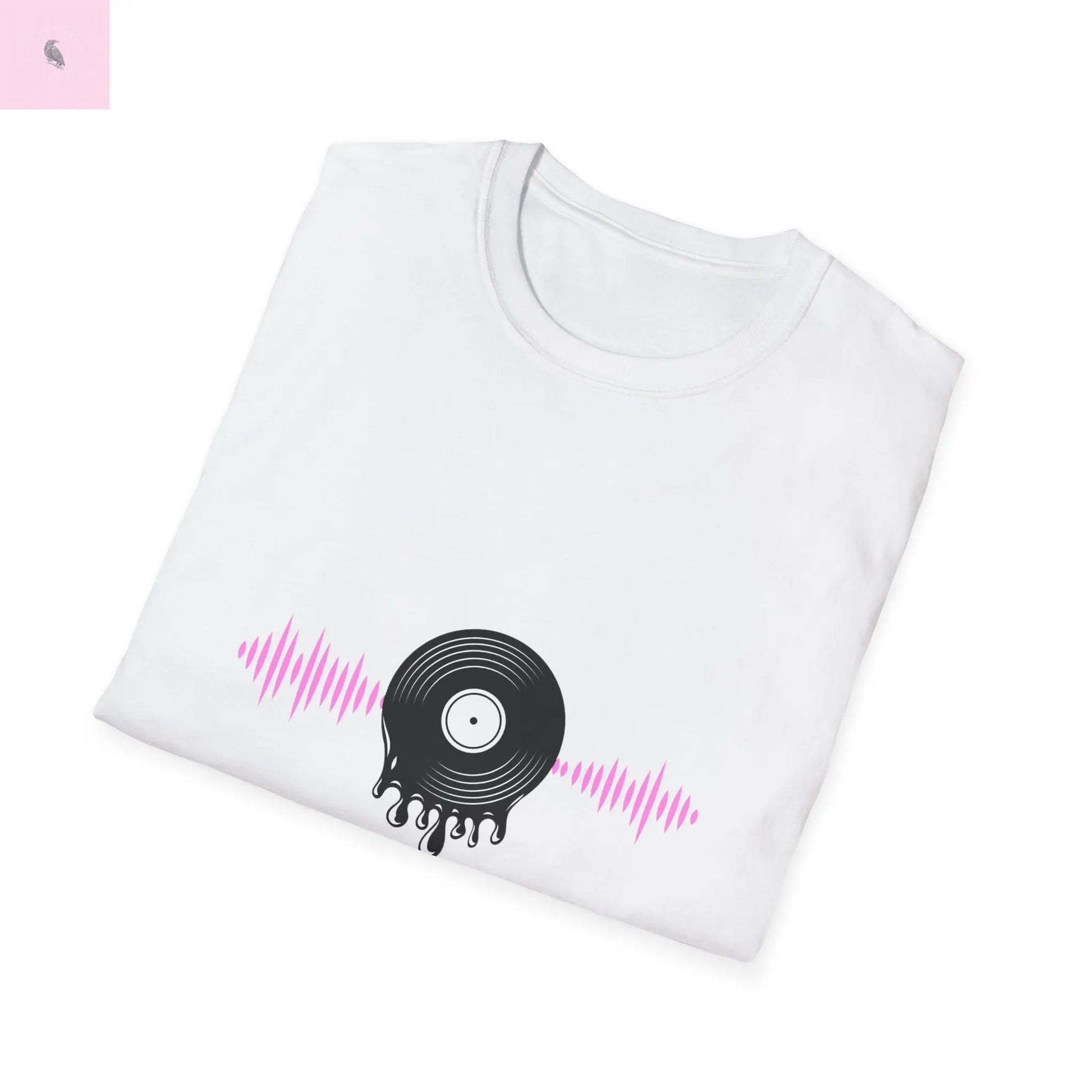 Softstyle T-Shirt - Music Loves Soul Fashion Tee The flirty crow