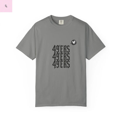 Vintage 49ers  Unisex T-Shirt - The flirty crow