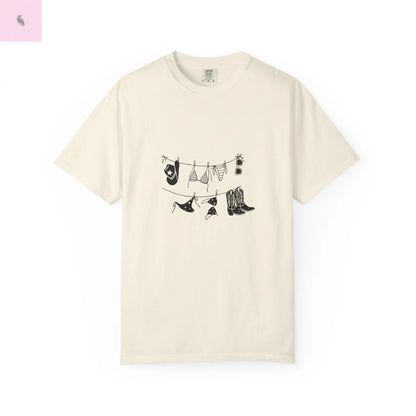 Cowgirl Summer Unisex Tee, Comfort Colors Beach Top, cowgirl style,Gift for Her, Vacation vibes, beach lover tee The flirty crow