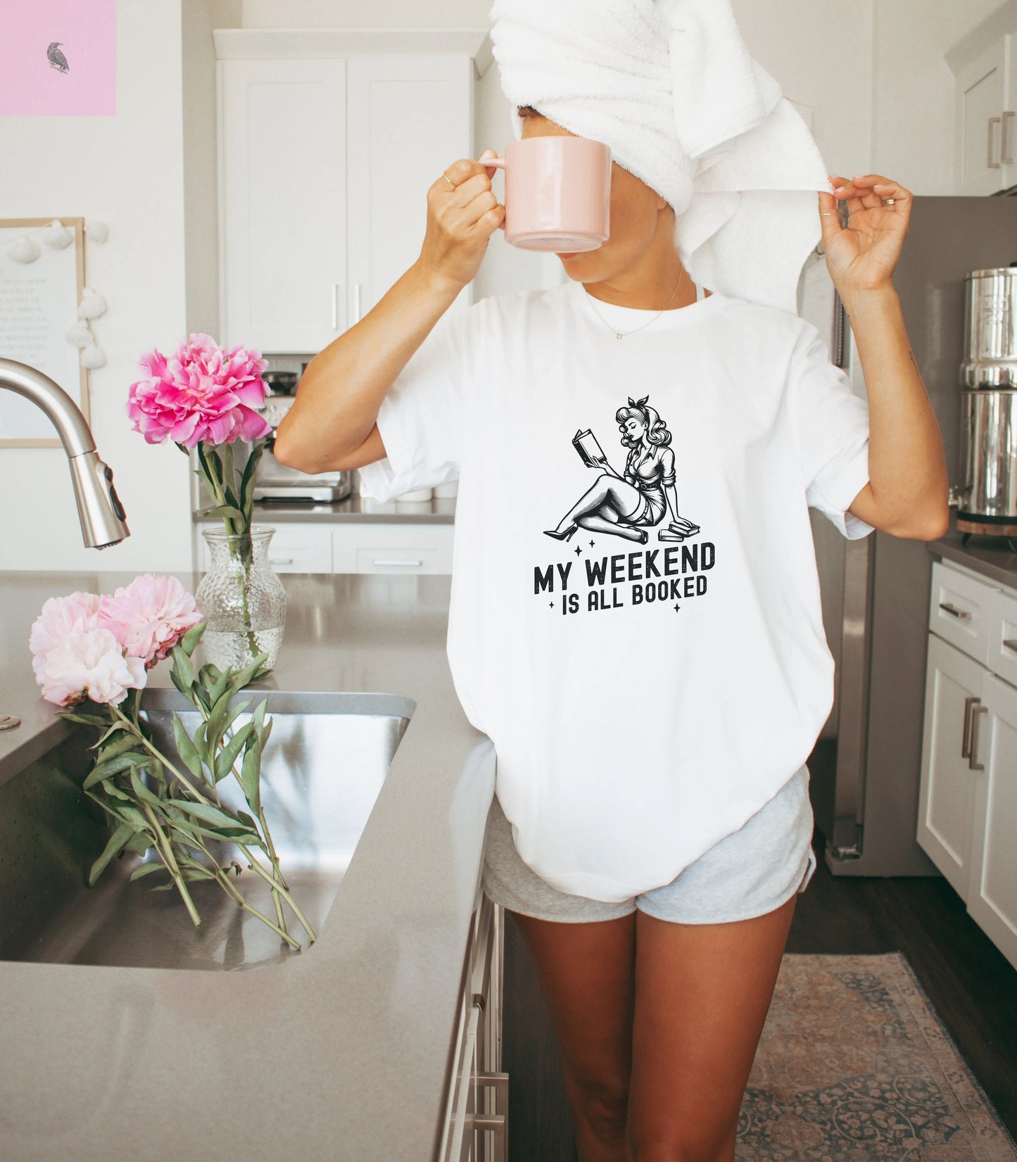 Book Lovers Tee - Pin Up Girl Book Gift Unisex Shirt the flirty crow