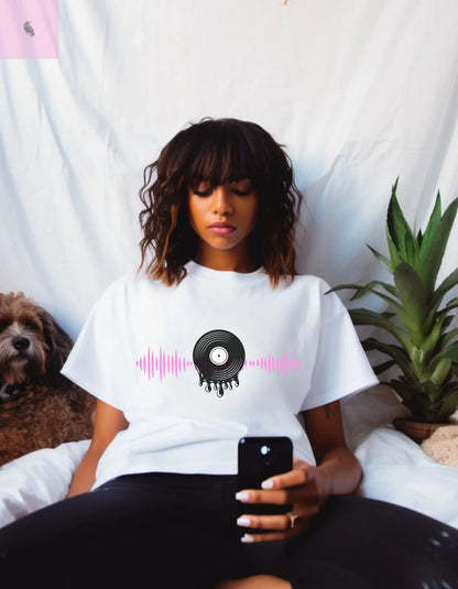 Softstyle T-Shirt - Music Loves Soul Fashion Tee The flirty crow
