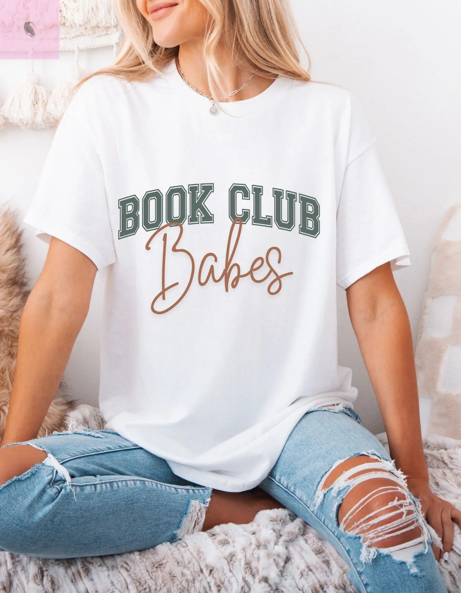 Book Club Babes Unisex T-Shirt - Perfect Gift for Book Lovers The flirty crow