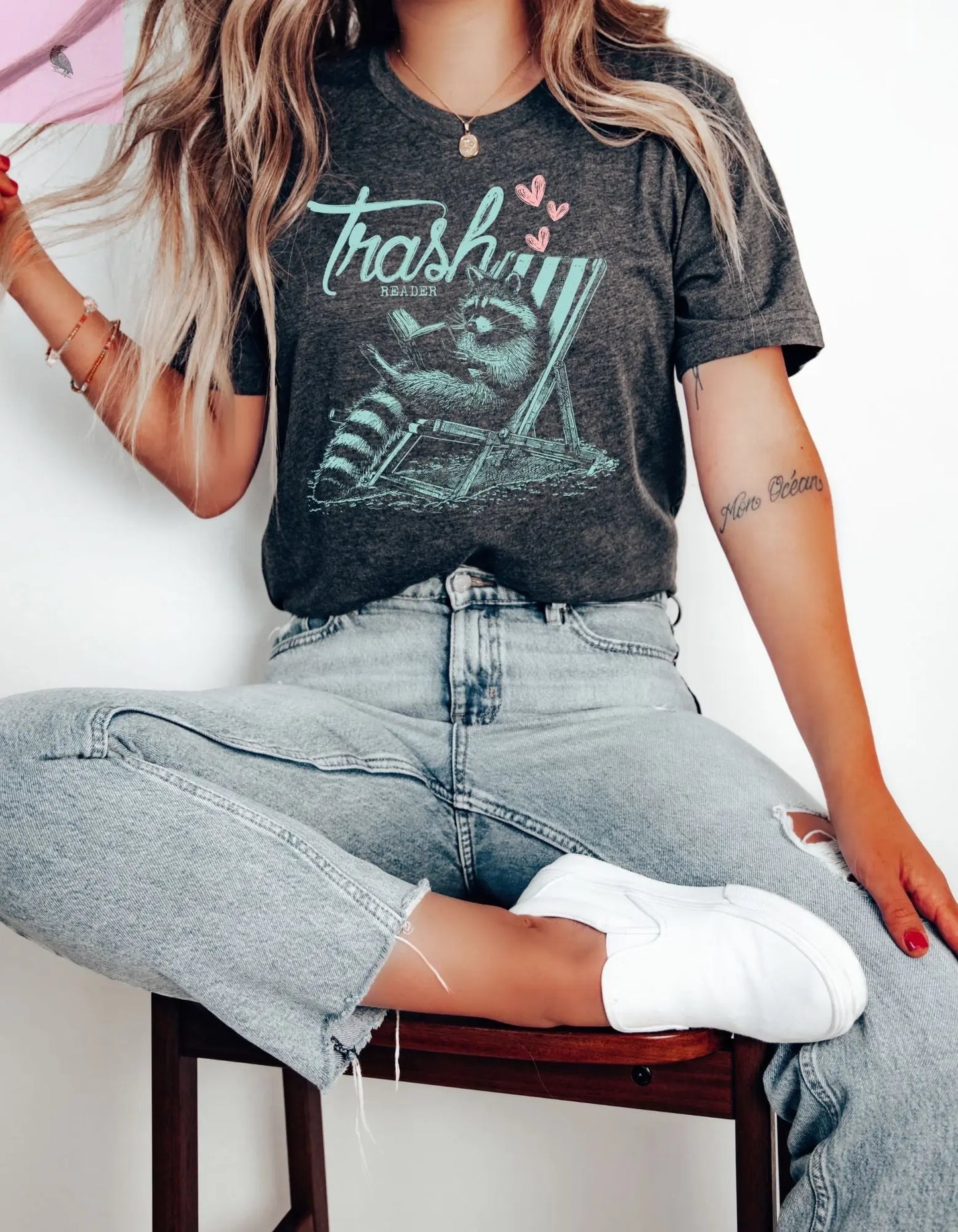 Unisex Soft trendy raccoon summer t-Shirt the flirty crow